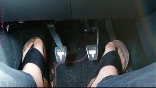 Pedal Pumping in Hausschuhen ** Nylonfeet **